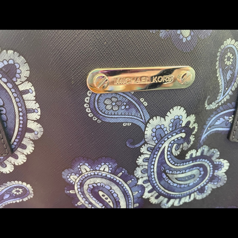 Michael Kors Emry Tote Bag View 3